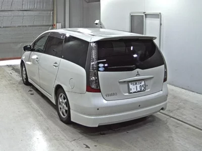 Mitsubishi GRANDIS