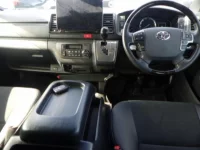 Toyota HIACE VAN лот № 3284 оценка 5  с аукциона в Японии 2