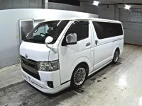 Toyota HIACE VAN лот № 3284 оценка 5  с аукциона в Японии 3