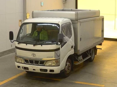 Toyota DYNA  с аукциона в Японии