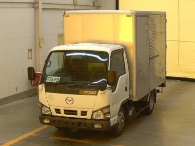 Mazda TITAN  с аукциона в Японии