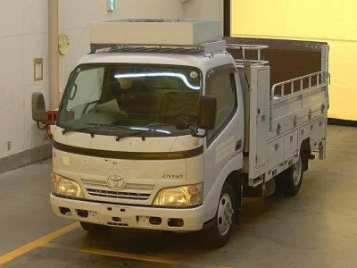 Toyota DYNA  с аукциона в Японии