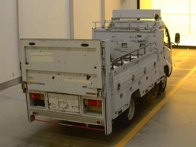 Toyota DYNA  с аукциона в Японии