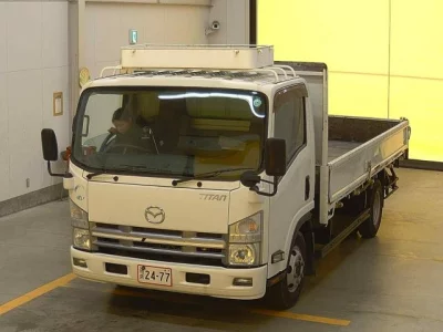 Mazda TITAN  с аукциона в Японии
