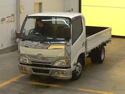 Hino DUTRO  с аукциона в Японии