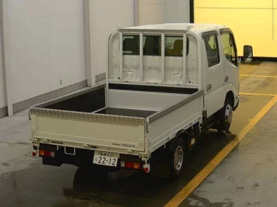 Toyota DYNA  с аукциона в Японии