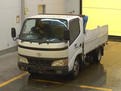 Toyota DYNA  с аукциона в Японии