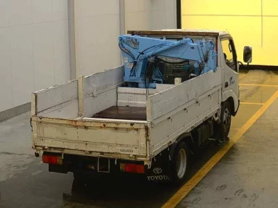 Toyota DYNA  с аукциона в Японии