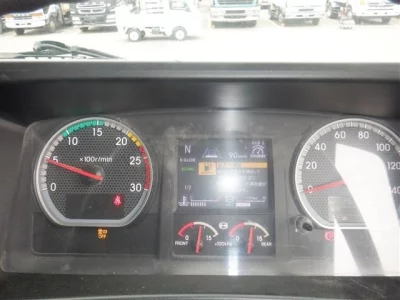 Isuzu TRUCK  с аукциона в Японии