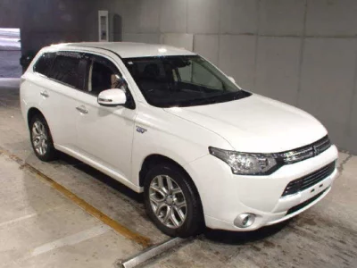 Mitsubishi OUTLANDER PHEV