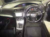 Mazda AXELA лот № 8012 оценка 3.5  с аукциона в Японии 2