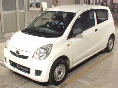 Daihatsu MIRA  с аукциона в Японии