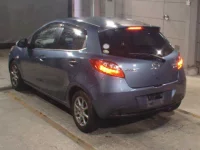 Mazda DEMIO лот № 8097 оценка R  с аукциона в Японии 1