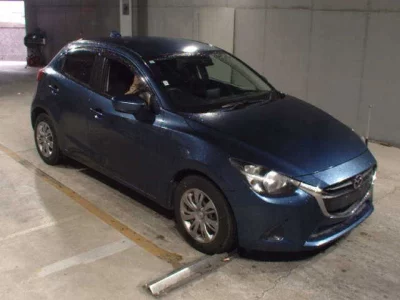 Mazda DEMIO  с аукциона в Японии