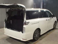 Nissan ELGRAND лот № 3057 оценка R  с аукциона в Японии 4