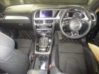 Audi A4 лот № 8243 оценка 4  с аукциона в Японии 2