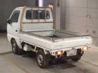Suzuki CARRY TRUCK лот № 8261 оценка 3  с аукциона в Японии 1