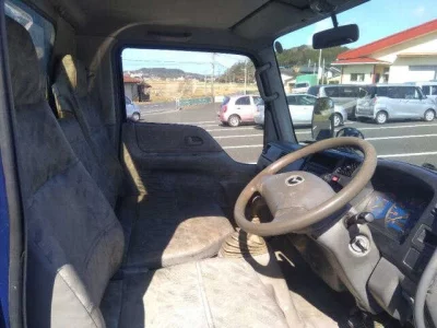 Mazda TITAN  с аукциона в Японии