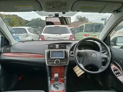 Toyota PREMIO  с аукциона в Японии