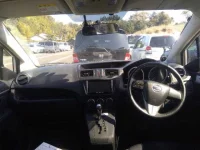 Nissan LAFESTA лот № 10 оценка 3.5  с аукциона в Японии 2