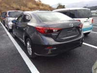 Mazda AXELA лот № 90 оценка 3.5  с аукциона в Японии 1