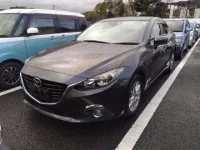 Mazda AXELA лот № 90 оценка 3.5  с аукциона в Японии 3