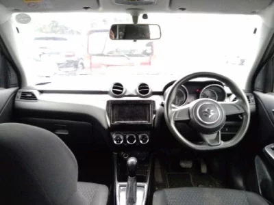 Suzuki SWIFT  с аукциона в Японии