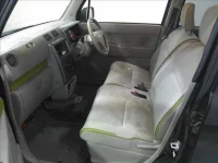 Toyota PIXIS SPACE лот № 4187 оценка 3.5  с аукциона в Японии 2