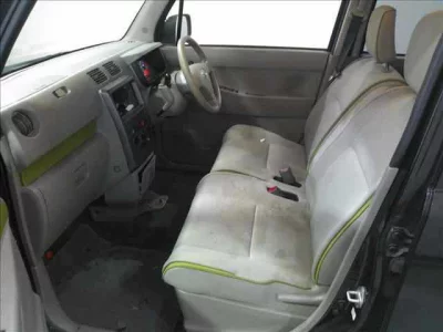 Toyota PIXIS SPACE  с аукциона в Японии