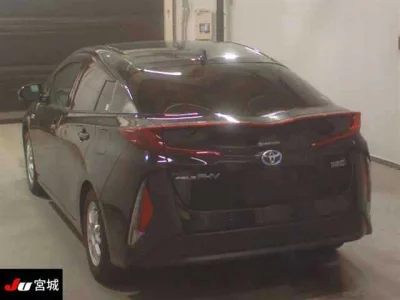 Toyota PRIUS PHV  с аукциона в Японии