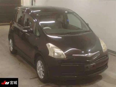 Toyota RACTIS  с аукциона в Японии