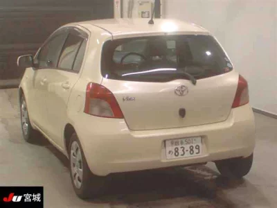 Toyota VITZ  с аукциона в Японии