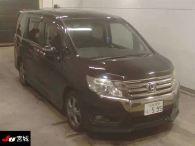 Honda STEP WAGON  с аукциона в Японии