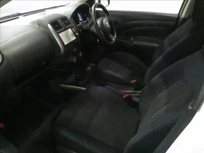 Nissan TIIDA LATIO  с аукциона в Японии