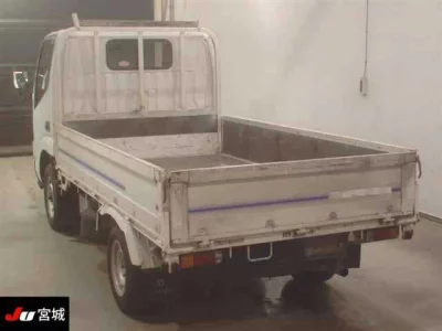 Toyota DYNA  с аукциона в Японии