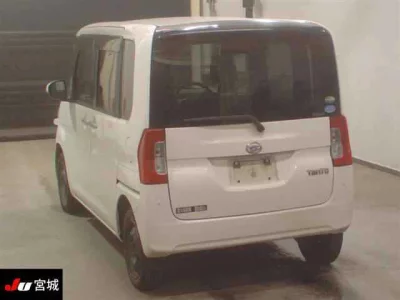 Daihatsu TANTO  с аукциона в Японии