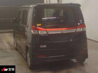 Mitsubishi DELICA D2