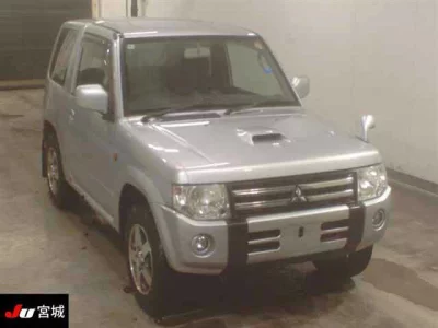 Mitsubishi PAJERO MINI