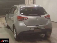 Mazda DEMIO лот № 2271 оценка R  с аукциона в Японии 1