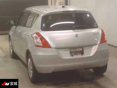 Suzuki SWIFT  с аукциона в Японии