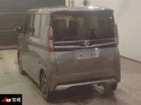 Nissan ROOX лот № 6447 оценка 3.5  с аукциона в Японии 1