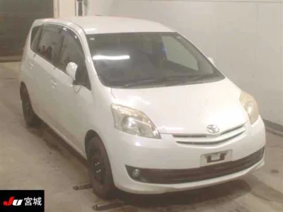 Toyota PASSO SETTE  с аукциона в Японии