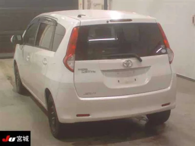 Toyota PASSO SETTE  с аукциона в Японии