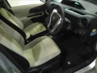 Toyota AQUA лот № 2294 оценка R  с аукциона в Японии 3