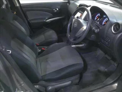 Nissan LATIO  с аукциона в Японии