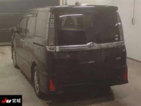 Toyota VOXY лот № 583 оценка 3.5  с аукциона в Японии 1