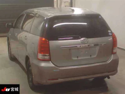 Toyota WISH  с аукциона в Японии