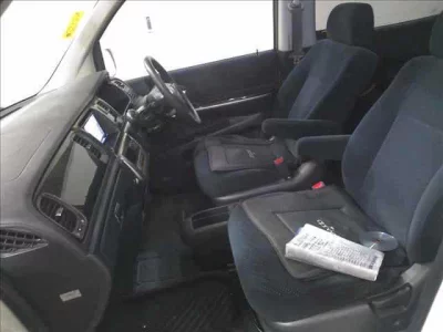 Honda STEP WAGON  с аукциона в Японии