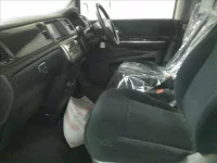 Honda STEP WAGON лот № 5249 оценка 3  с аукциона в Японии 2