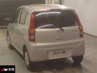 Daihatsu MIRA  с аукциона в Японии